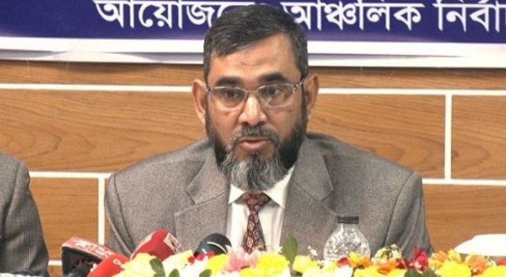 পোস্টাল ব্যালটে প্রবাসীদের ভোট নিয়ে গোপনীয়তার চ্যালেঞ্জ রয়েছে: ইসি সানাউল্লাহ